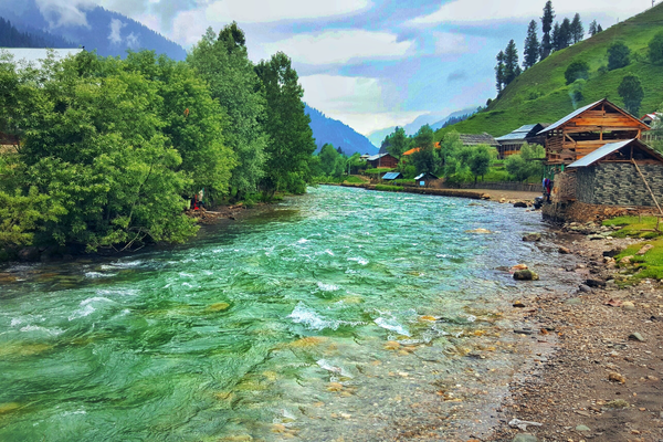 Visit to Upper Neelum & Drive back
