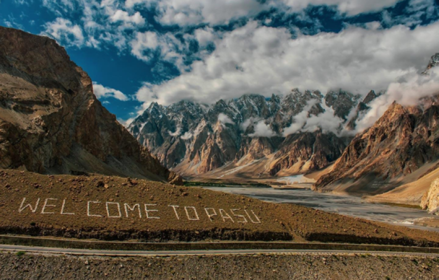 5 Days Private Tour to Hunza Valley, Karimabad & China Border