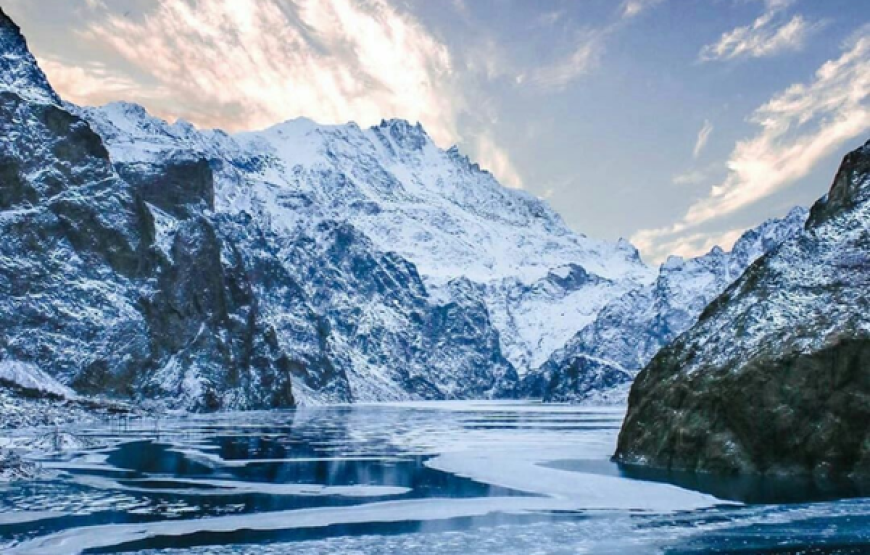 5 Days Private Tour to Hunza Valley, Karimabad & China Border