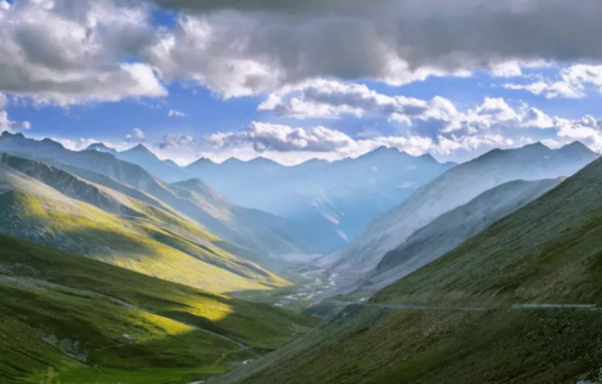 4 Days Private Tour to Naran, Babusar, Kaghan & Shogran Valley
